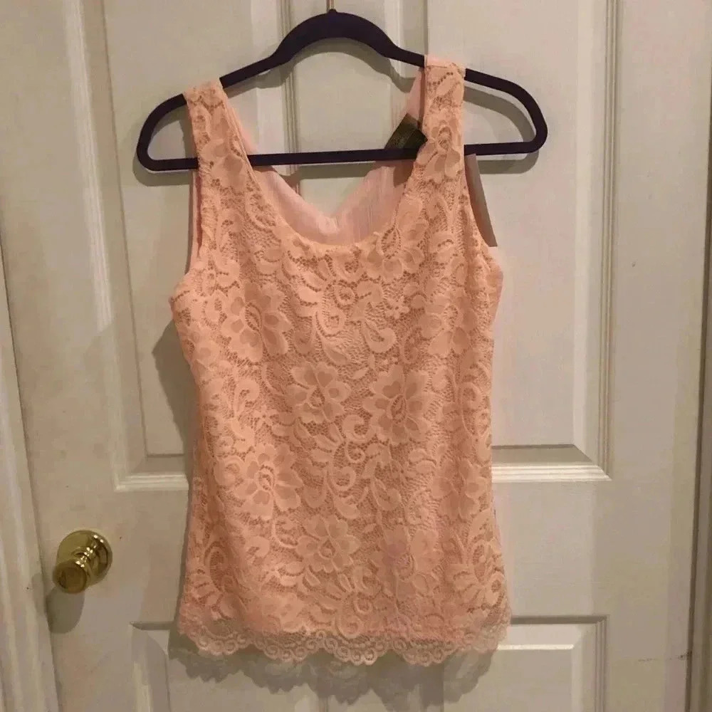 Boutique lovely peach colored tank size large